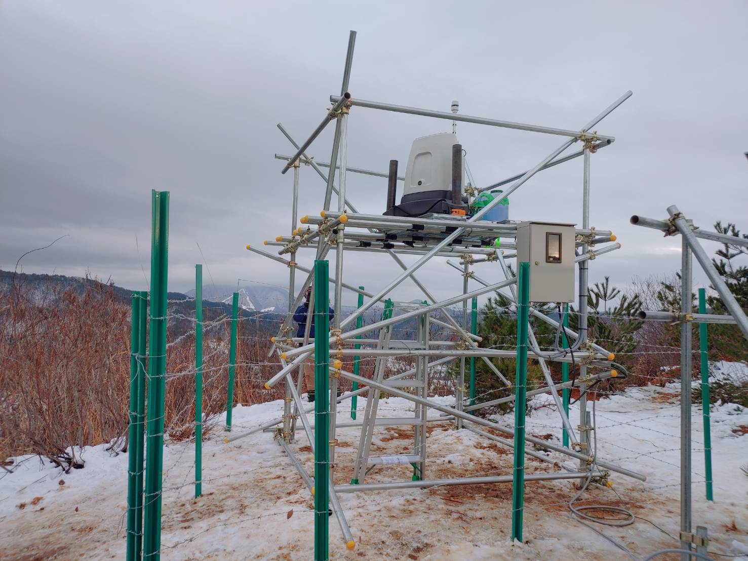 風況調査機（ライダー）設置に伴う仮設電源工事